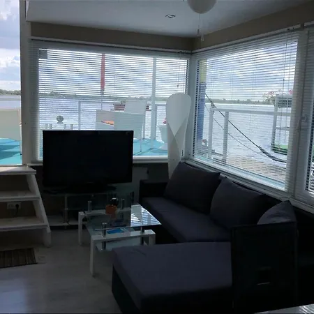 Hausboot Plaue Πλωτό κατάλυμα Βραδεμβούργο